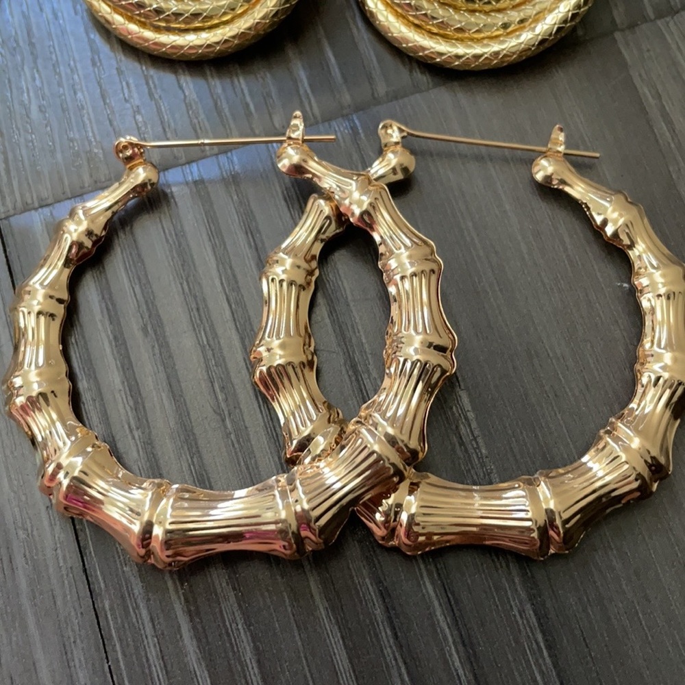 NEW Set of new trendy luxury gold earrings - Picture 8 of 15